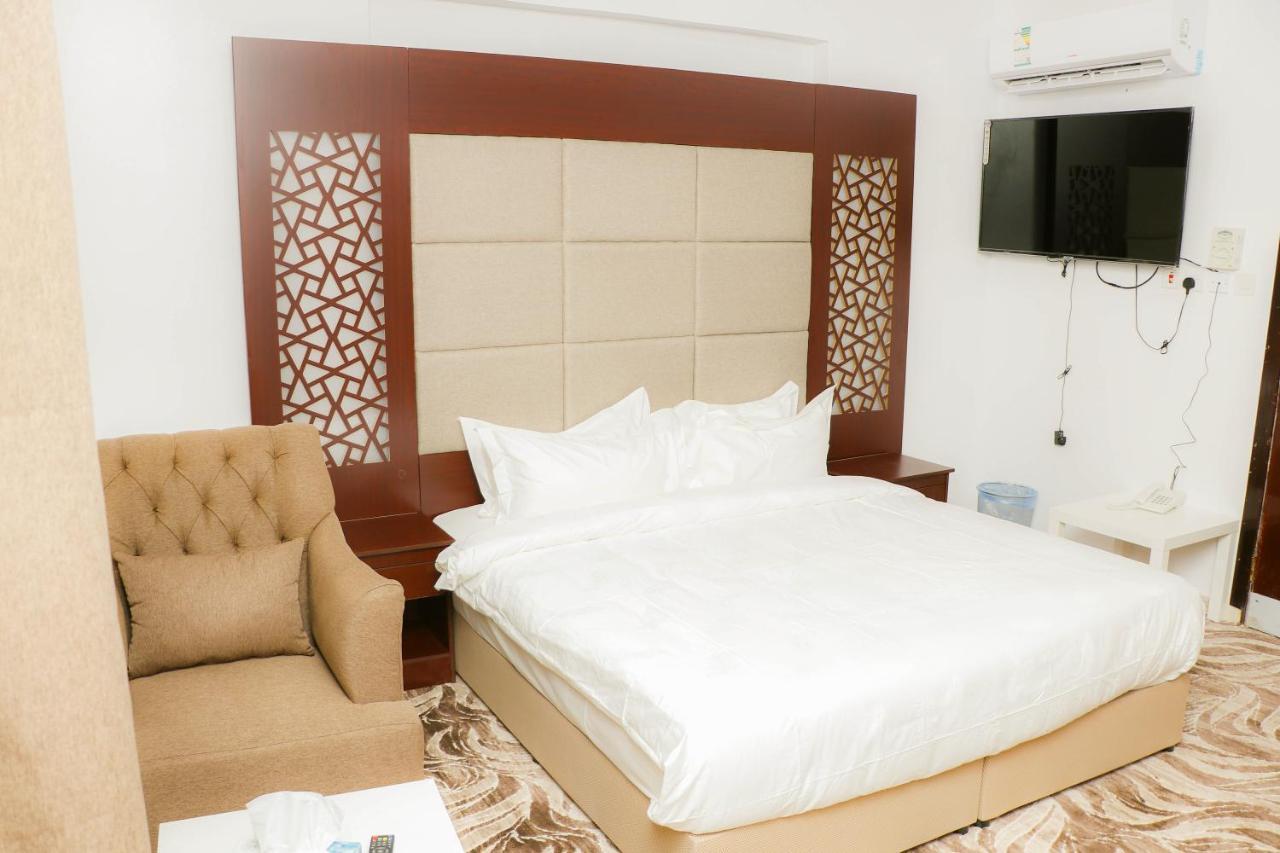 Hotel Al Farhan Dumah Al Jandal à Dawmat al-Jandal Extérieur photo