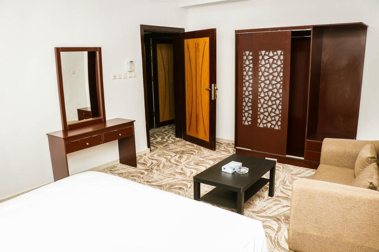 Hotel Al Farhan Dumah Al Jandal à Dawmat al-Jandal Extérieur photo