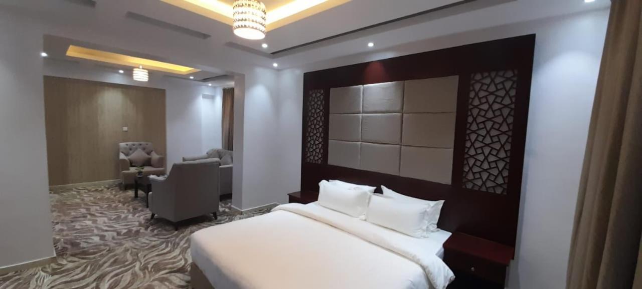 Hotel Al Farhan Dumah Al Jandal à Dawmat al-Jandal Extérieur photo